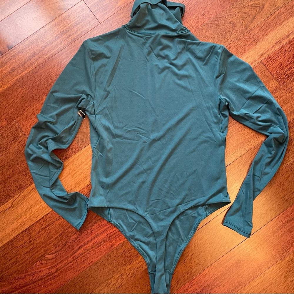 lululemon athletica dark green Long Sleeve Turtleneck One Piece - Picture 2 of 6